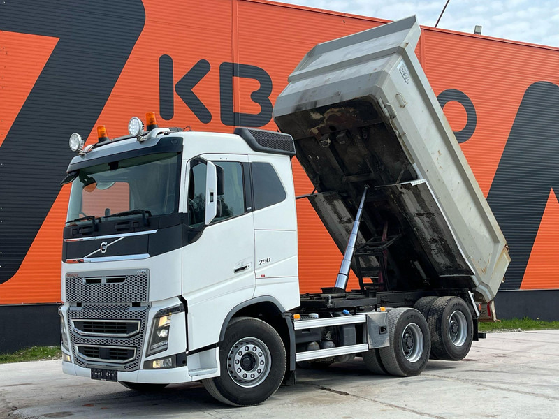 Volvo FH 16 750 6x4 RETARDER / TANDEM AXLE LIFT / BIG AXLES / BOX L=4701 mm - Kallurauto: pilt 2 Volvo FH 16 750 6x4 RETARDER / TANDEM AXLE LIFT / BIG AXLES / BOX L=4701 mm - Kallurauto: pilt 2