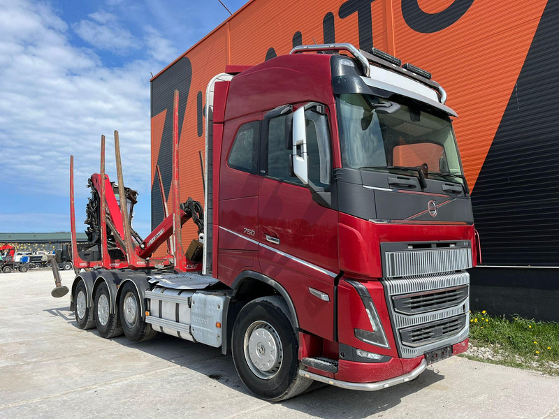 Volvo FH 16 750 8x4/4 DAMAGED ! - Metsaveok, Kraanaga veoauto: pilt 4 Volvo FH 16 750 8x4/4 DAMAGED ! - Metsaveok, Kraanaga veoauto: pilt 4