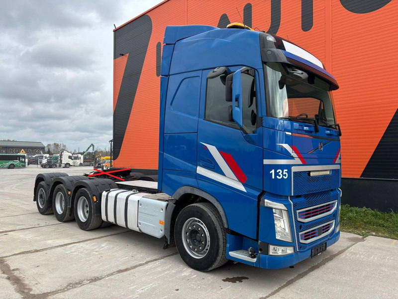 Volvo FH 500 8x4*4 FOR SALE AS CHASSIS / GCW 70 ton / PTO / CHASSIS L=6420 mm - Kabiinišassiiga veoauto: pilt 4 Volvo FH 500 8x4*4 FOR SALE AS CHASSIS / GCW 70 ton / PTO / CHASSIS L=6420 mm - Kabiinišassiiga veoauto: pilt 4