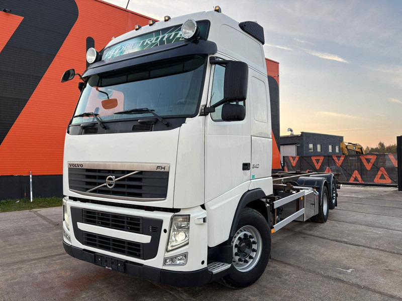 Volvo FH 540 6x2 LOW CHECKED MILEAGE ! / RETARDER / CHASSIS L=6975 mm - Kabiinišassiiga veoauto: pilt 2 Volvo FH 540 6x2 LOW CHECKED MILEAGE ! / RETARDER / CHASSIS L=6975 mm - Kabiinišassiiga veoauto: pilt 2
