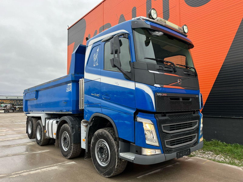 Volvo FH 540 8x4 TANDEM AXLE LIFT / BIG AXLES / BOX L=5652 mm - Kallurauto: pilt 4 Volvo FH 540 8x4 TANDEM AXLE LIFT / BIG AXLES / BOX L=5652 mm - Kallurauto: pilt 4