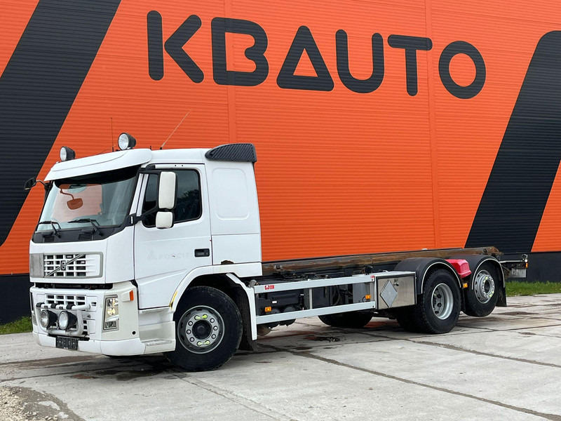 Volvo FM 410 6x2*4 HYDRAULICS / CHASSIS L=6875 mm - Kabiinišassiiga veoauto: pilt 1 Volvo FM 410 6x2*4 HYDRAULICS / CHASSIS L=6875 mm - Kabiinišassiiga veoauto: pilt 1