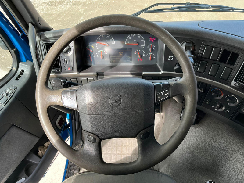 Madelveok/ Platvormveok, Kraanaga veoauto Volvo FM 9 300 6x2*4 HIAB 085D-3 / PLATFORM L=6320 mm: pilt 16