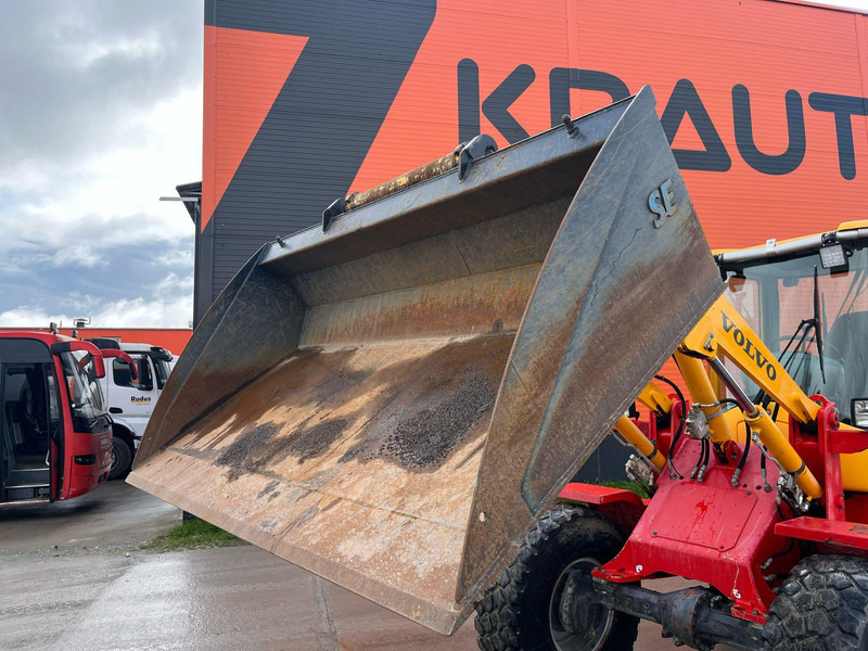 Rataslaadur Volvo L 30 B-Z/X 4x4 AC / QUICK COUPLER / BUCKET + FORKS: pilt 19