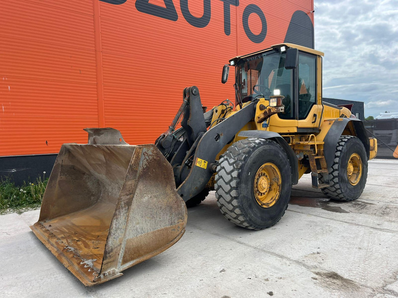 Volvo L 90 F 4x4 CENTRAL LUBRICATION / AC - Rataslaadur: pilt 2 Volvo L 90 F 4x4 CENTRAL LUBRICATION / AC - Rataslaadur: pilt 2
