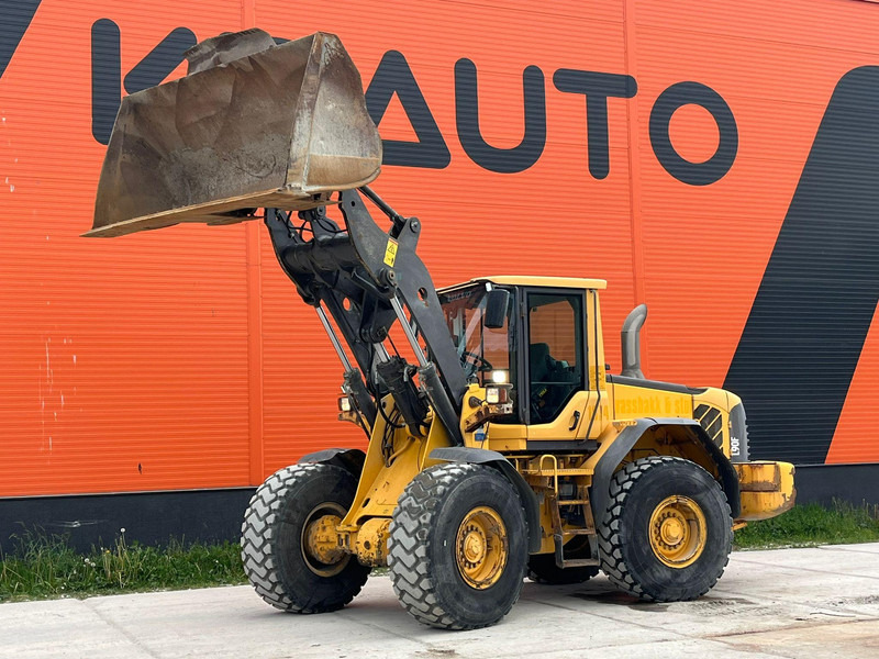 Volvo L 90 F 4x4 CENTRAL LUBRICATION / AC - Rataslaadur: pilt 1 Volvo L 90 F 4x4 CENTRAL LUBRICATION / AC - Rataslaadur: pilt 1