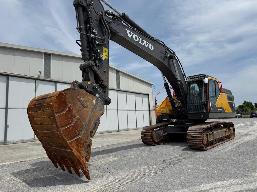 Volvo EC380ENL - Lintekskavaator: pilt 3 Volvo EC380ENL - Lintekskavaator: pilt 3