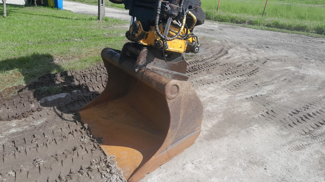 KOMATSU PW 140-7 - Ratastel ekskavaator: pilt 5 KOMATSU PW 140-7 - Ratastel ekskavaator: pilt 5
