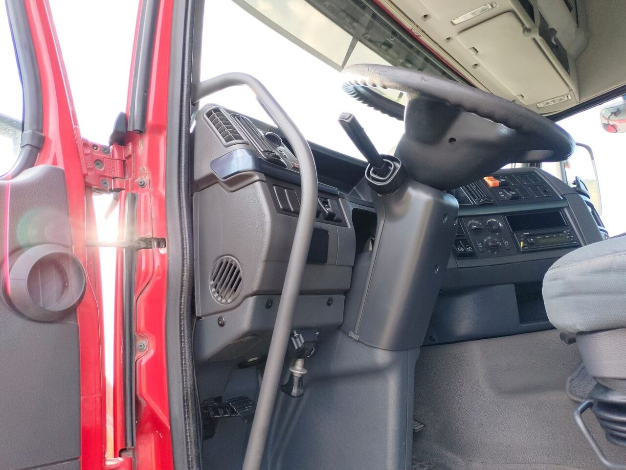Sadulveok Volvo FH13 500: pilt 17