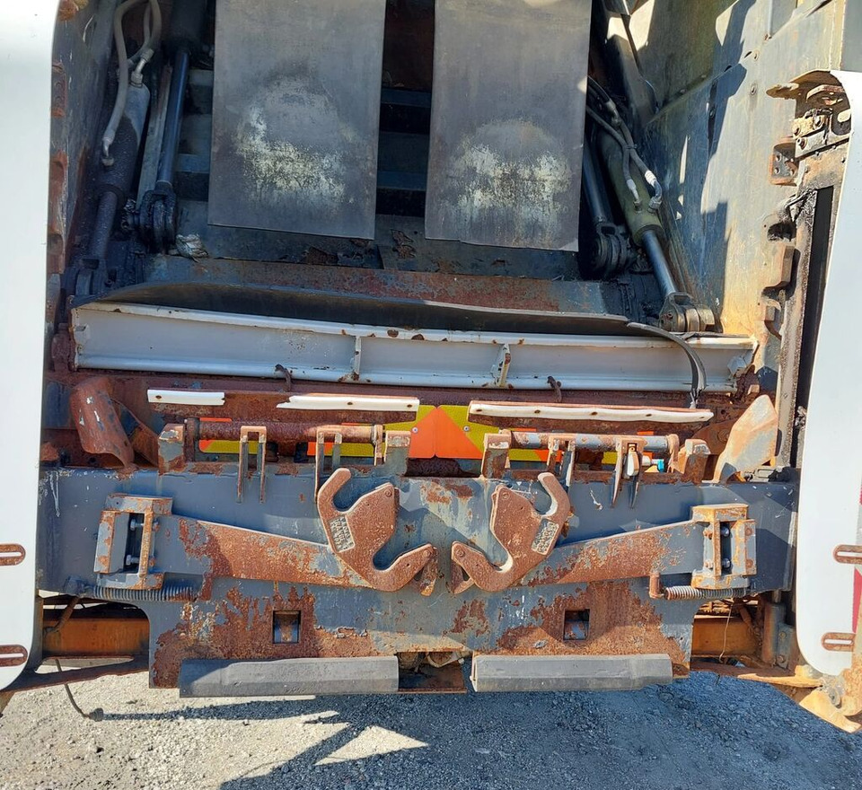 Prügiauto Scania 94D 300: pilt 10