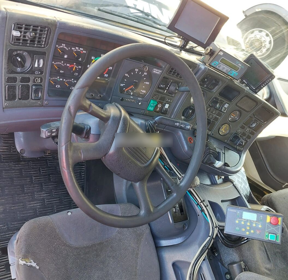Prügiauto Scania 94D 300: pilt 17