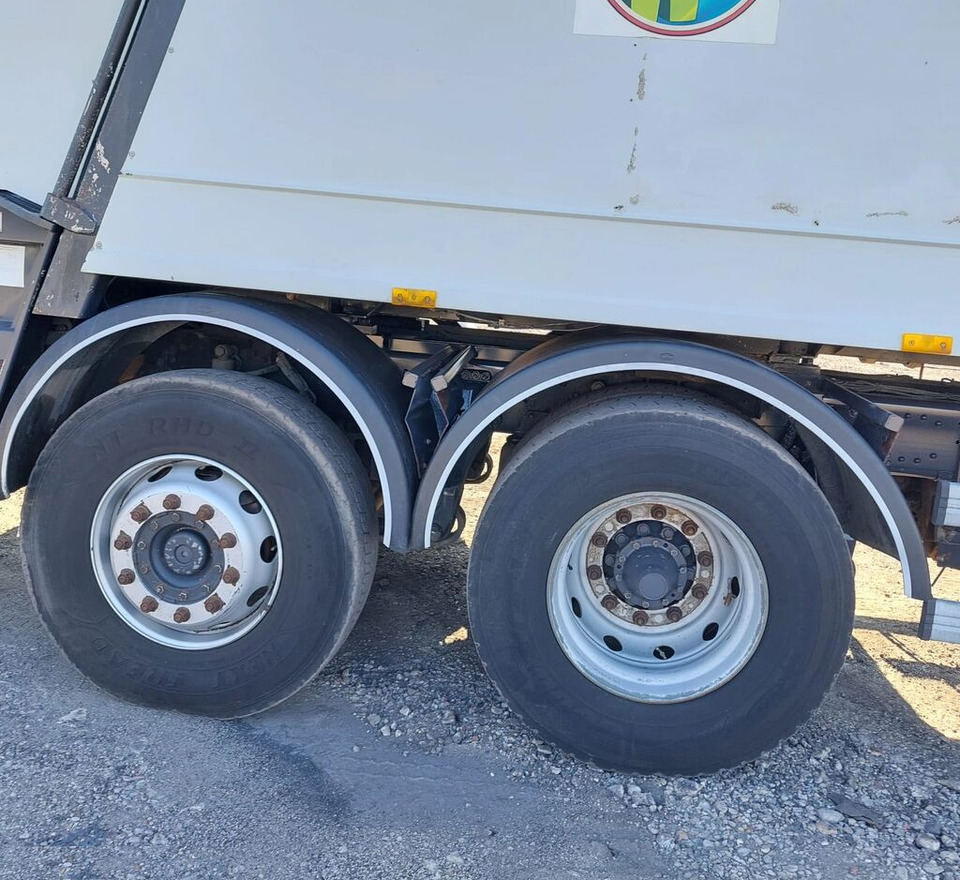 Prügiauto Scania 94D 300: pilt 14