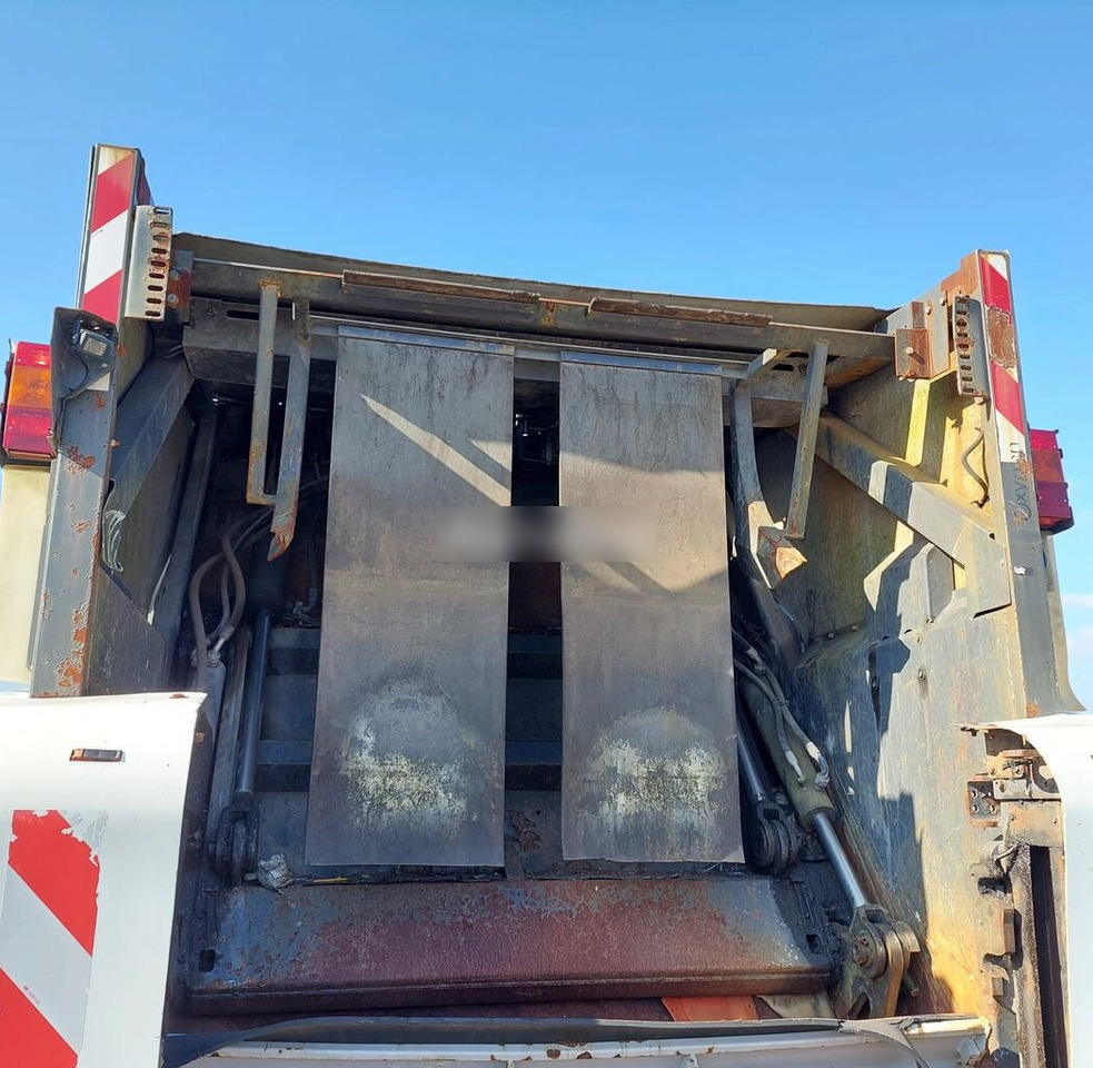 Prügiauto Scania 94D 300: pilt 8