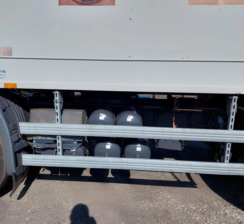 Prügiauto Scania 94D 300: pilt 12