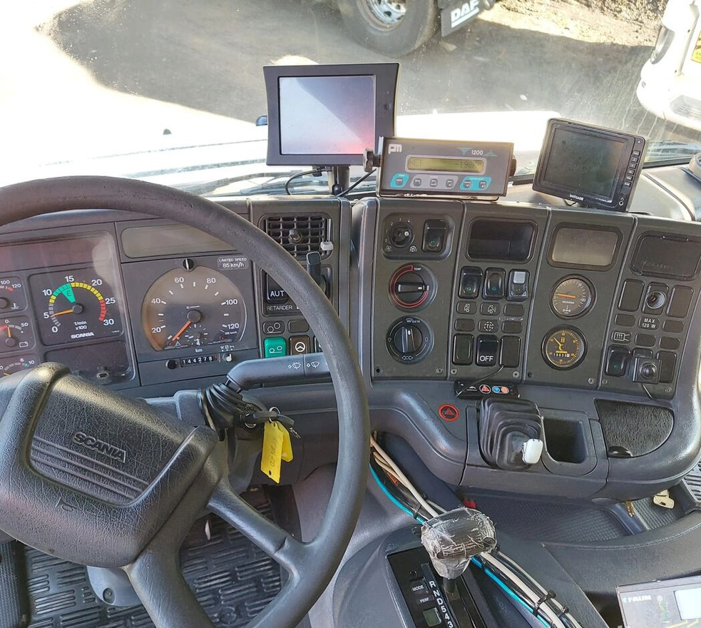 Prügiauto Scania 94D 300: pilt 18