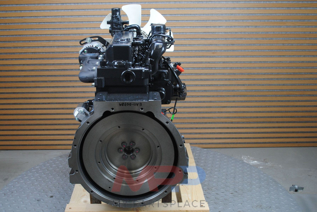 Kubota Kubota V2403 (KIOTI) *NIEUW* - Mootor: pilt 4 Kubota Kubota V2403 (KIOTI) *NIEUW* - Mootor: pilt 4