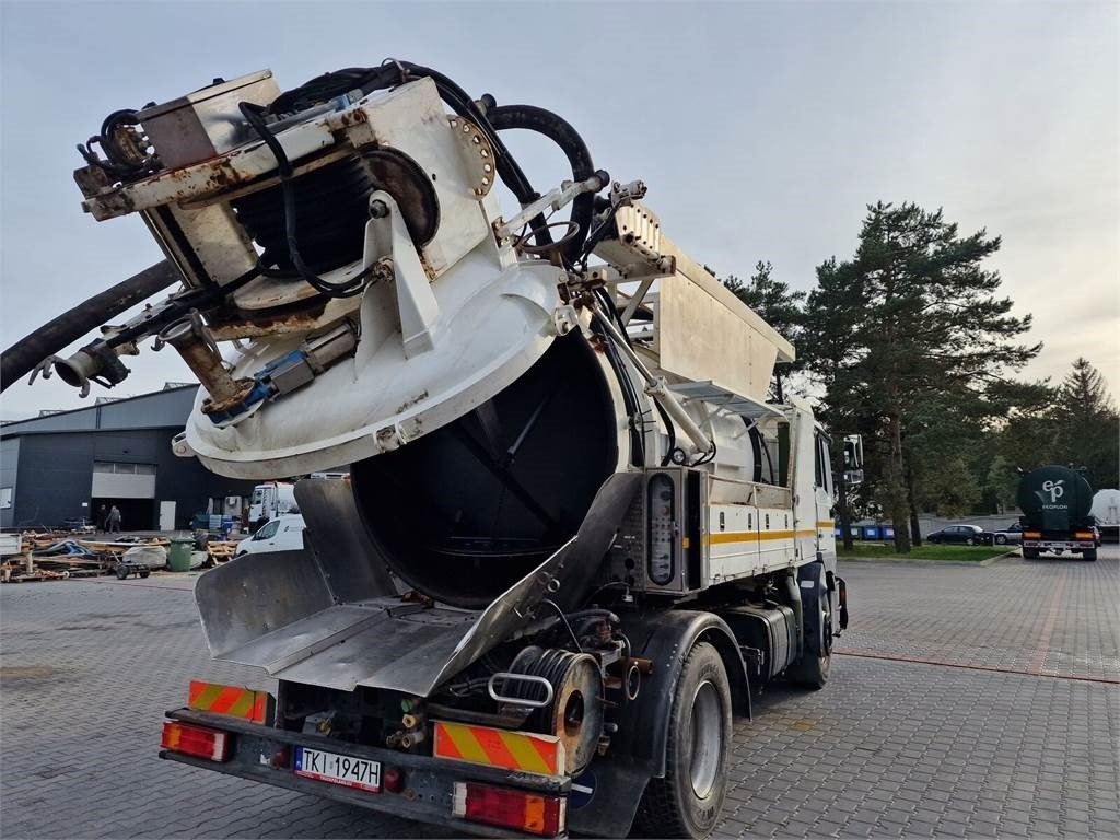 MAN WUKO MORO KOMBI FOR CHANNEL CLEANING - Kommunaal-/ Erisõiduk: pilt 1 MAN WUKO MORO KOMBI FOR CHANNEL CLEANING - Kommunaal-/ Erisõiduk: pilt 1