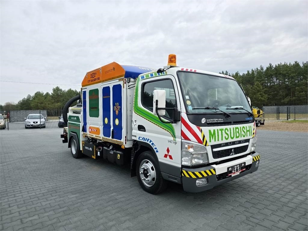 Mitsubishi CANTER RSP odkurzacz koparka ssąca Saugbagger CITY - Kommunaal-/ Erisõiduk: pilt 2 Mitsubishi CANTER RSP odkurzacz koparka ssąca Saugbagger CITY - Kommunaal-/ Erisõiduk: pilt 2