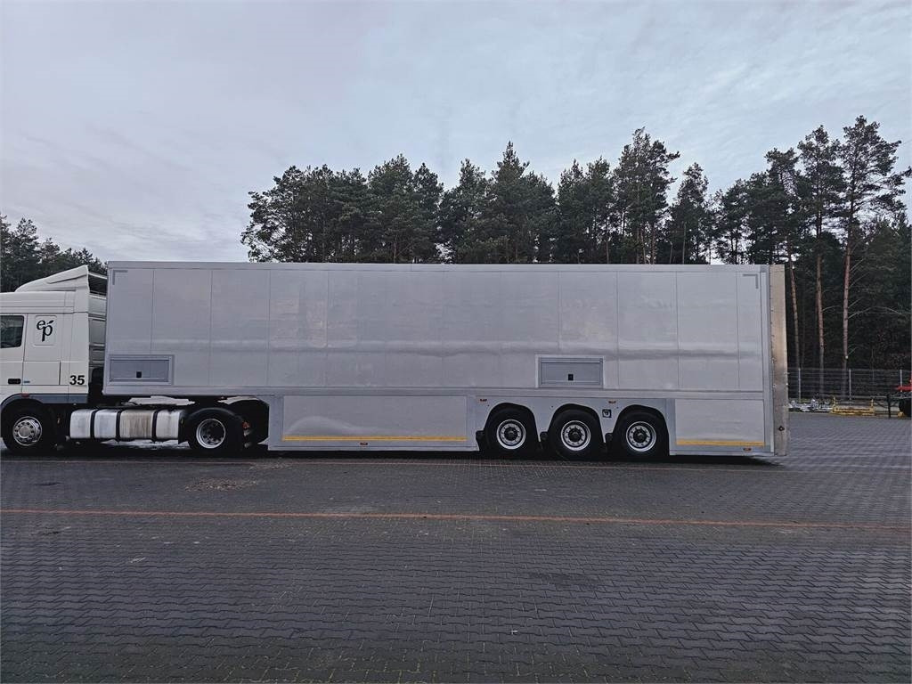Langendorf DOUBLE LOADING FOR MOTOR COSMETICS Flexliner Inloa - Külmutiga poolhaagis: pilt 3 Langendorf DOUBLE LOADING FOR MOTOR COSMETICS Flexliner Inloa - Külmutiga poolhaagis: pilt 3