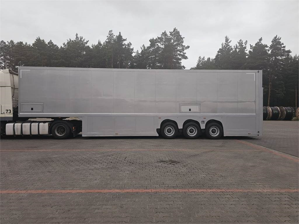 Langendorf DOUBLE LOADING FOR MOTOR COSMETICS Flexliner Inloa - Külmikjärelhaagis: pilt 3 Langendorf DOUBLE LOADING FOR MOTOR COSMETICS Flexliner Inloa - Külmikjärelhaagis: pilt 3