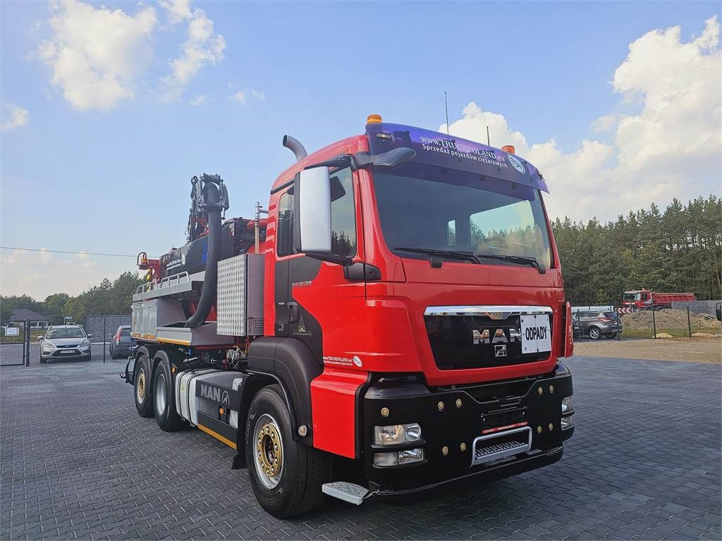 MAN WUKO LARSEN - Vaakumveok: pilt 2 MAN WUKO LARSEN - Vaakumveok: pilt 2