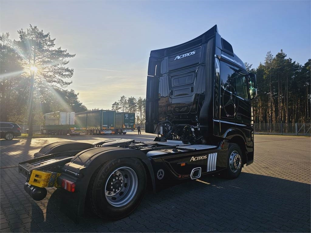 Mercedes-Benz ACTROS 1843 - Sadulveok: pilt 4 Mercedes-Benz ACTROS 1843 - Sadulveok: pilt 4