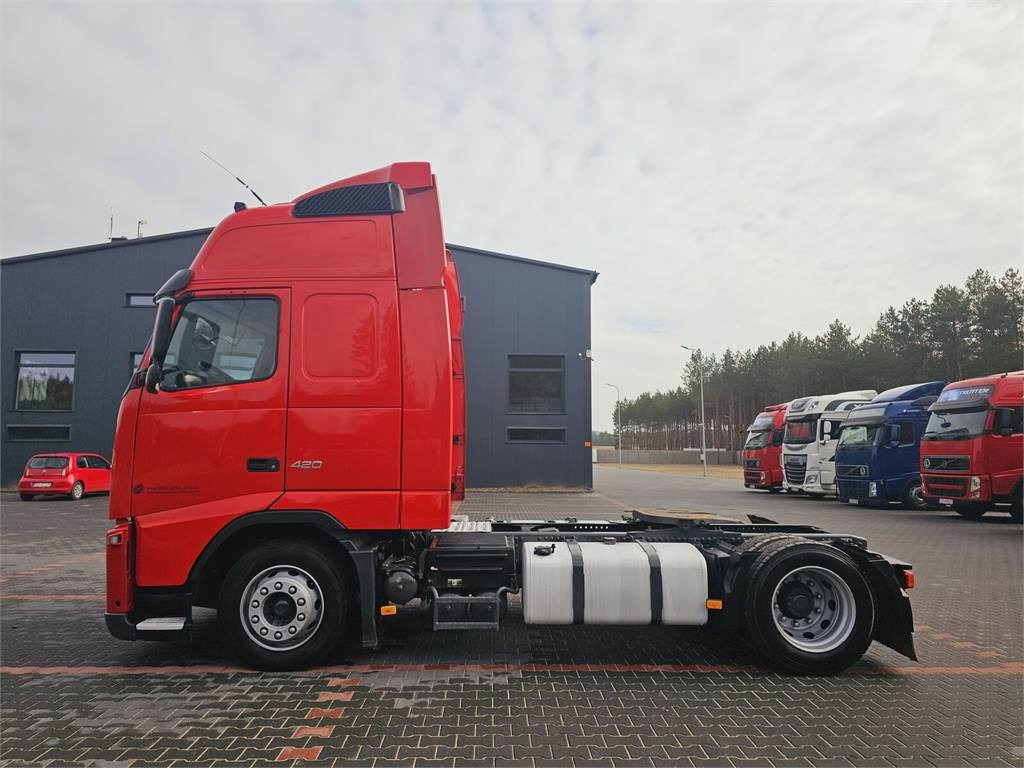 Volvo FH13 XXL NEW TIRES MANUAL 420 EURO 5 2011 - Sadulveok: pilt 3 Volvo FH13 XXL NEW TIRES MANUAL 420 EURO 5 2011 - Sadulveok: pilt 3
