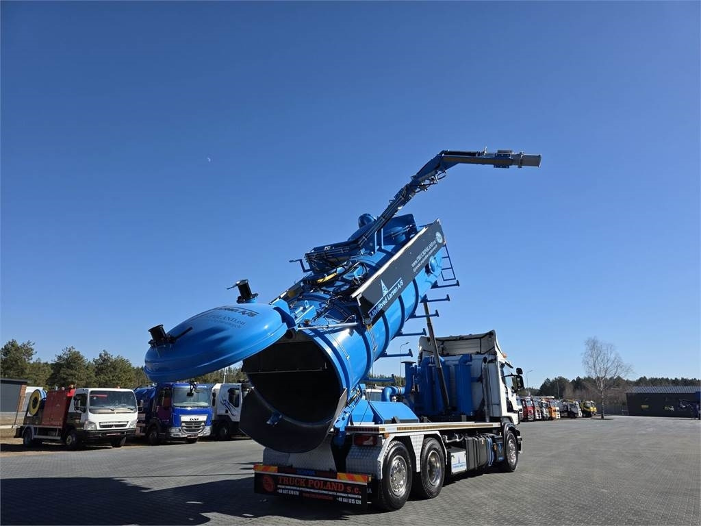 Scania Larsen FlexVac 311 Vacuum suction loader - Ekskavaator: pilt 1 Scania Larsen FlexVac 311 Vacuum suction loader - Ekskavaator: pilt 1