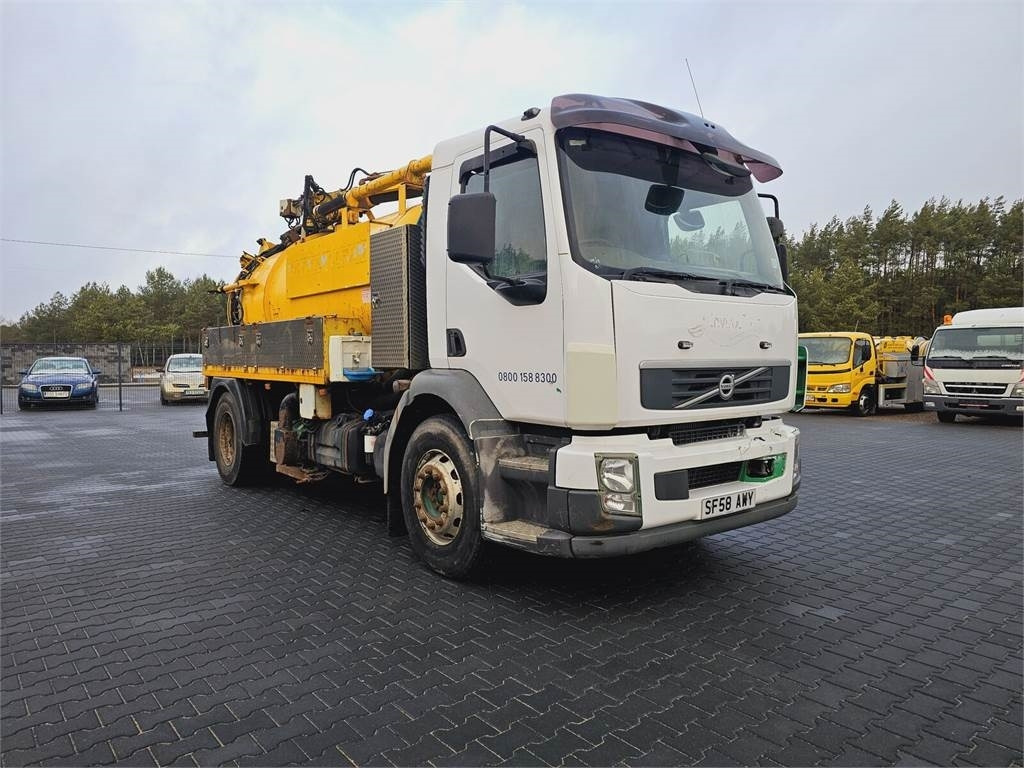 Volvo FULLER TANKERS 2008 WUKO for collecting liquid was - Vaakumveok: pilt 2 Volvo FULLER TANKERS 2008 WUKO for collecting liquid was - Vaakumveok: pilt 2