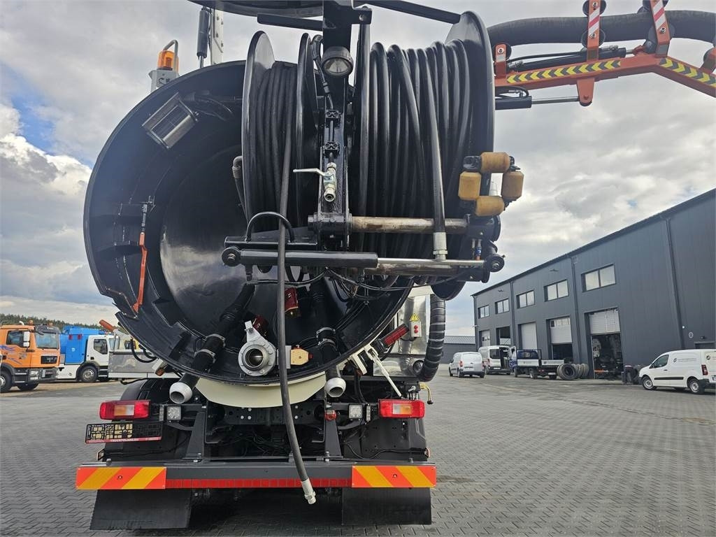 Volvo WUKO ADR ROLBA FOR CLEANING CHANNELS COMBI - Vaakumveok: pilt 5 Volvo WUKO ADR ROLBA FOR CLEANING CHANNELS COMBI - Vaakumveok: pilt 5