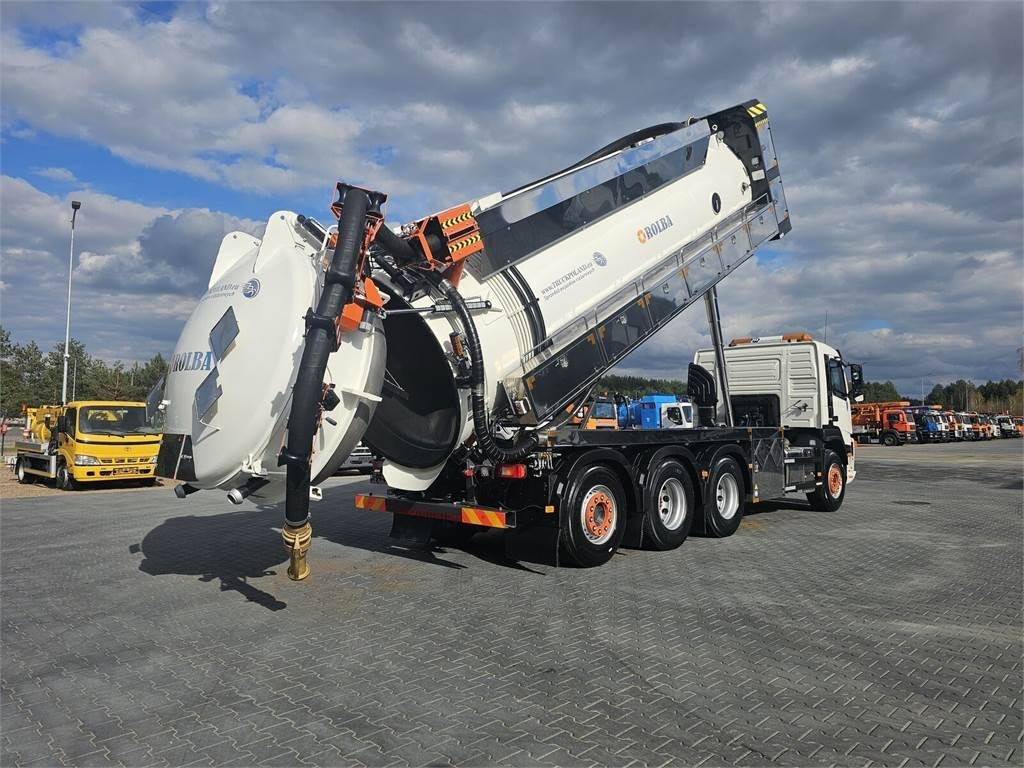 Volvo WUKO ADR ROLBA FOR CLEANING CHANNELS COMBI - Vaakumveok: pilt 2 Volvo WUKO ADR ROLBA FOR CLEANING CHANNELS COMBI - Vaakumveok: pilt 2