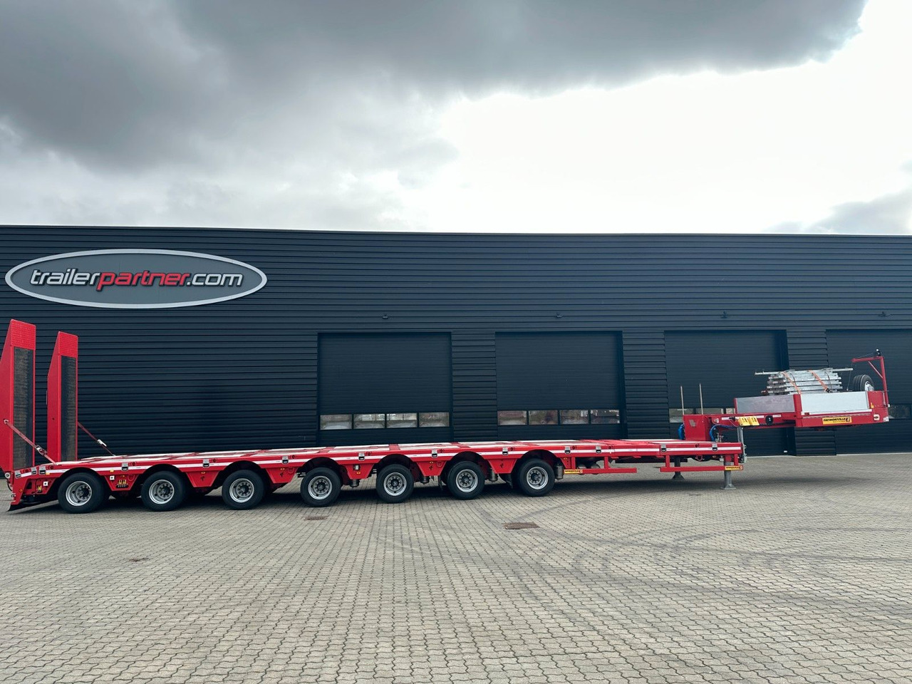 Faymonville Multimax 7 achs. tieflader / 2 x ausziehbar Faymonville Multimax 7 achs. tieflader / 2 x ausziehbar - Madal platvormpoolhaagis: pilt 3 Faymonville Multimax 7 achs. tieflader / 2 x ausziehbar Faymonville Multimax 7 achs. tieflader / 2 x ausziehbar - Madal platvormpoolhaagis: pilt 3