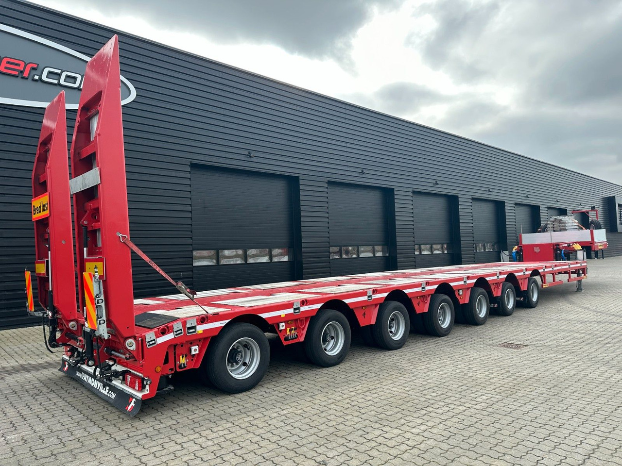 Faymonville Multimax 7 achs. tieflader / 2 x ausziehbar Faymonville Multimax 7 achs. tieflader / 2 x ausziehbar - Madal platvormpoolhaagis: pilt 4 Faymonville Multimax 7 achs. tieflader / 2 x ausziehbar Faymonville Multimax 7 achs. tieflader / 2 x ausziehbar - Madal platvormpoolhaagis: pilt 4