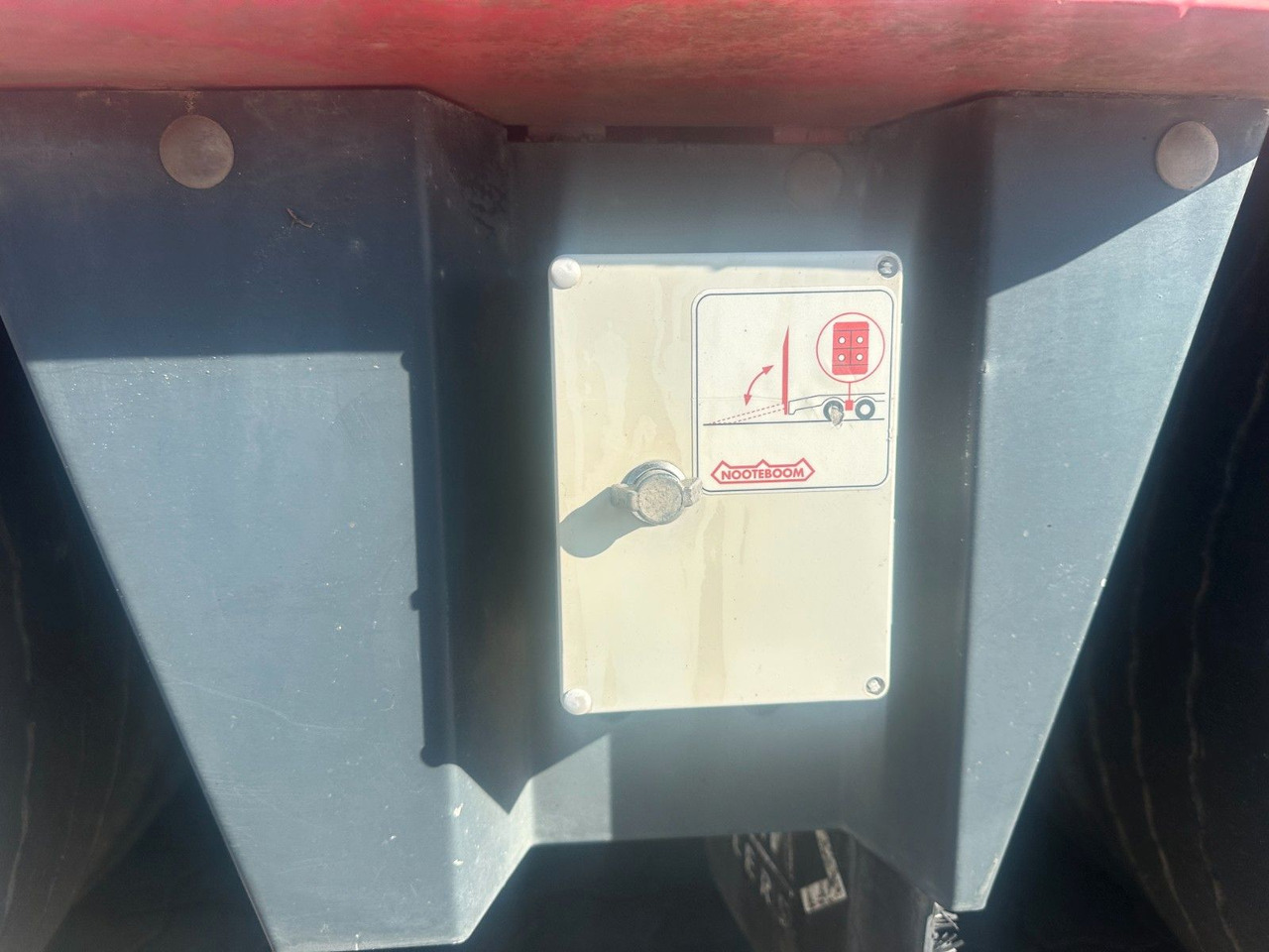 Nooteboom 4 achs anhänger / Doppelt rampen - Madal platvorm järelhaagis: pilt 5 Nooteboom 4 achs anhänger / Doppelt rampen - Madal platvorm järelhaagis: pilt 5