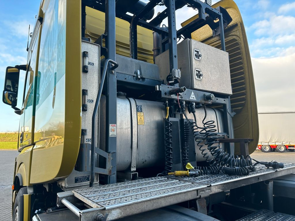 Sadulveok Mercedes-Benz 4163 8x4 / 180.000 kg: pilt 7