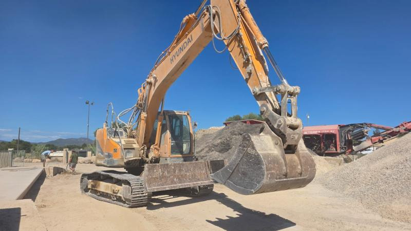 Hyundai Robex 235 LCR-9 - Lintekskavaator: pilt 2 Hyundai Robex 235 LCR-9 - Lintekskavaator: pilt 2