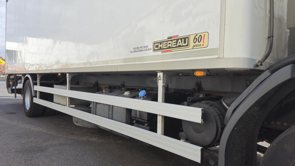 Renault Premium 270 DXI - Külmutiga veoauto: pilt 2 Renault Premium 270 DXI - Külmutiga veoauto: pilt 2