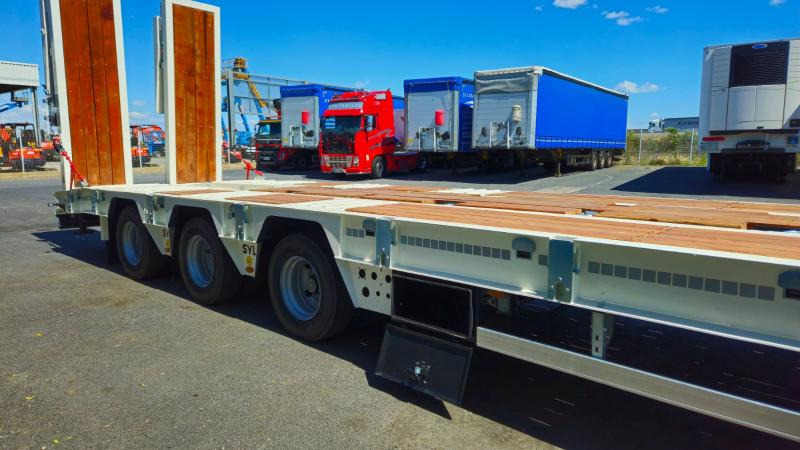Syltrailer SYL (Location / Rent) F3W1L1B - Madal platvormpoolhaagis: pilt 4 Syltrailer SYL (Location / Rent) F3W1L1B - Madal platvormpoolhaagis: pilt 4