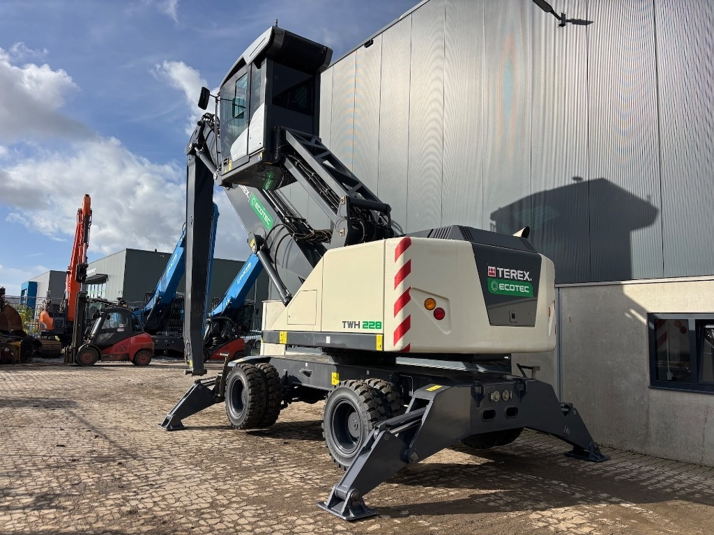 Fuchs MHL 340 F - MHL340 Terex Ecotec TWH228 - Jäätme-/ Tööstuslik käitleja: pilt 3 Fuchs MHL 340 F - MHL340 Terex Ecotec TWH228 - Jäätme-/ Tööstuslik käitleja: pilt 3