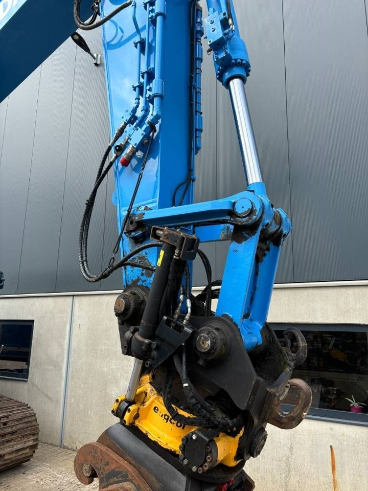 Hyundai HX260L -- Engcon tiltrotator -- Like NEW - Lintekskavaator: pilt 5 Hyundai HX260L -- Engcon tiltrotator -- Like NEW - Lintekskavaator: pilt 5