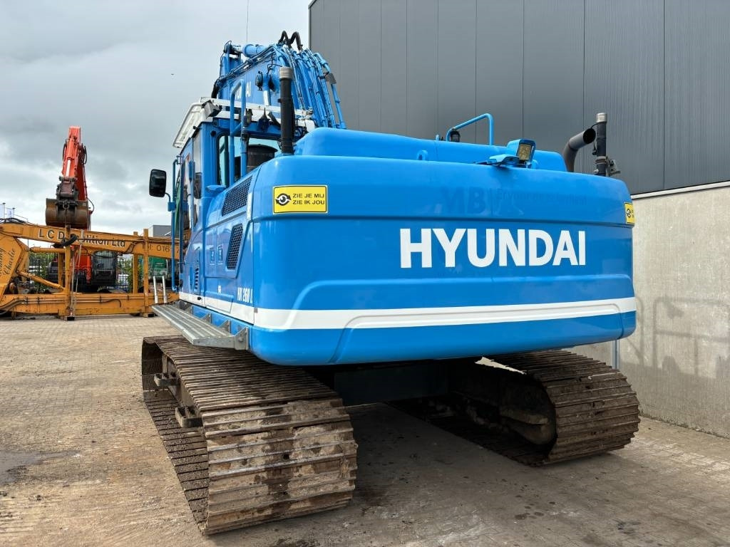 Hyundai HX260L -- Engcon tiltrotator -- Like NEW - Lintekskavaator: pilt 4 Hyundai HX260L -- Engcon tiltrotator -- Like NEW - Lintekskavaator: pilt 4