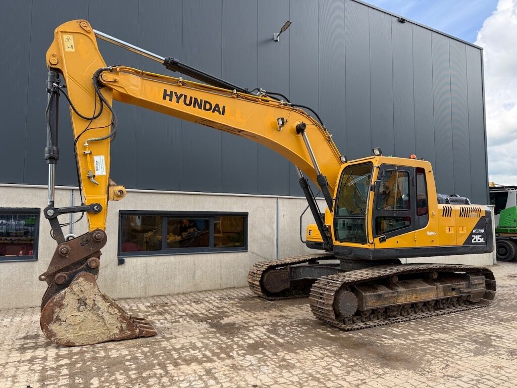 Hyundai R215L - R215 - 210 - Lintekskavaator: pilt 1 Hyundai R215L - R215 - 210 - Lintekskavaator: pilt 1