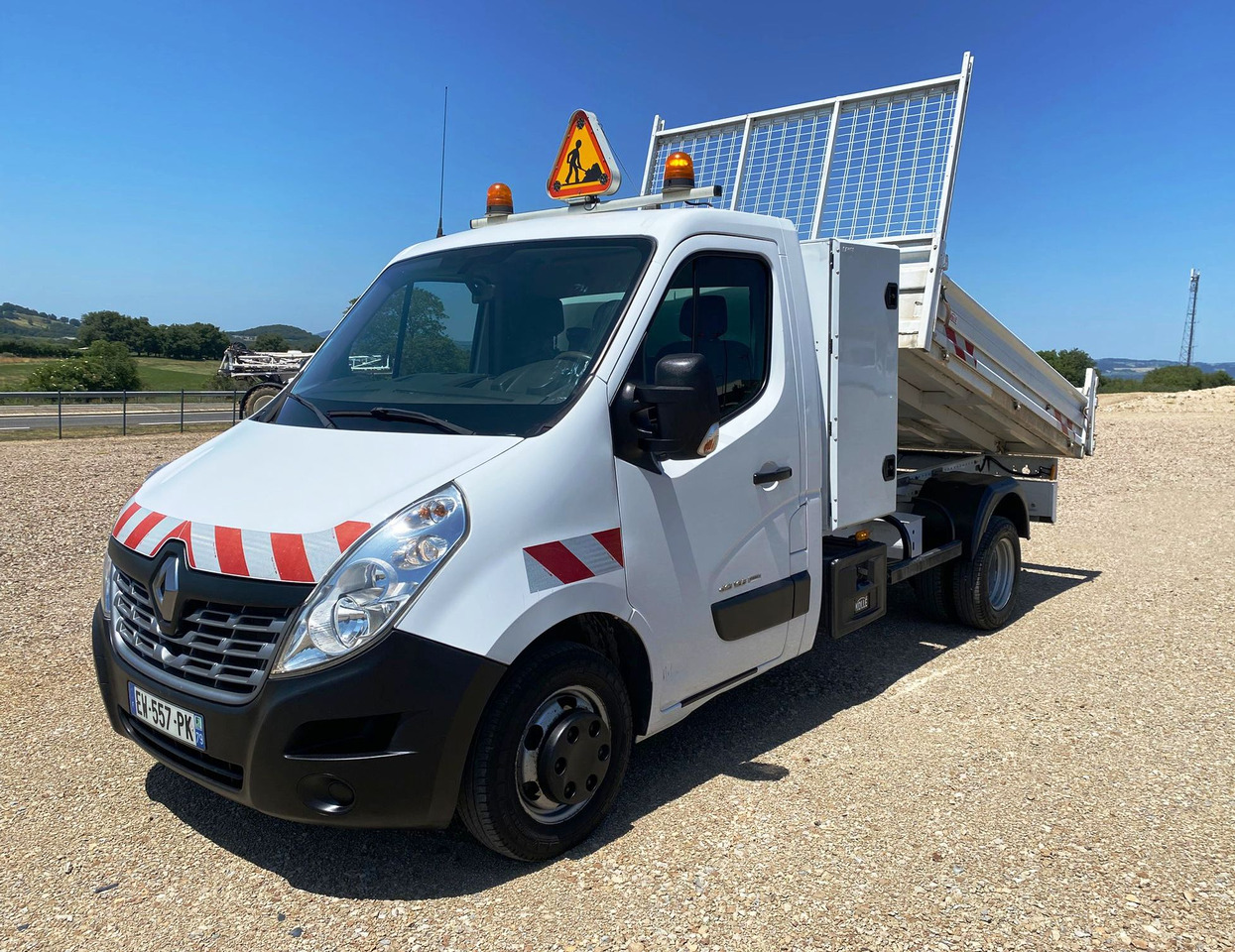 RENAULT Master III 2.3 DCI 165 ENERGY GRAND CONFORT BENNE+COFFRE - Tarbesõiduk kallur: pilt 1 RENAULT Master III 2.3 DCI 165 ENERGY GRAND CONFORT BENNE+COFFRE - Tarbesõiduk kallur: pilt 1