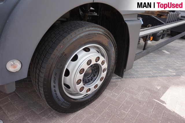 MAN TGX 26.510 6X2-4 LL / BDF / Lift-Axle / Euro 6 - Konteinerveduk/ Tõstukiga veoauto: pilt 4 MAN TGX 26.510 6X2-4 LL / BDF / Lift-Axle / Euro 6 - Konteinerveduk/ Tõstukiga veoauto: pilt 4