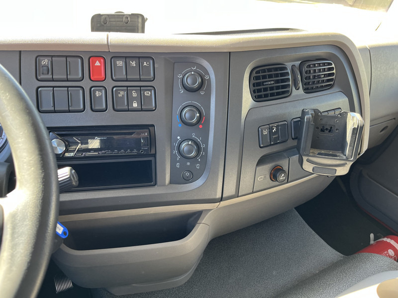 DAF LF 210 FA / 12 Ton / 339 dkm / Box / Loadlift / NL Truck - Kasti veoauto: pilt 5 DAF LF 210 FA / 12 Ton / 339 dkm / Box / Loadlift / NL Truck - Kasti veoauto: pilt 5