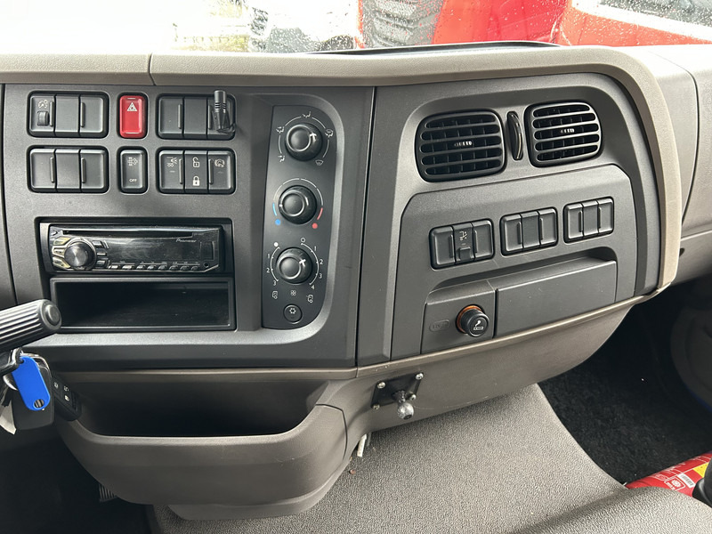 DAF LF 210 FA / 12 Ton / 471 dkm / Curtainside / Loadlift / APK TUV 06-26 - Tent veoauto: pilt 5 DAF LF 210 FA / 12 Ton / 471 dkm / Curtainside / Loadlift / APK TUV 06-26 - Tent veoauto: pilt 5