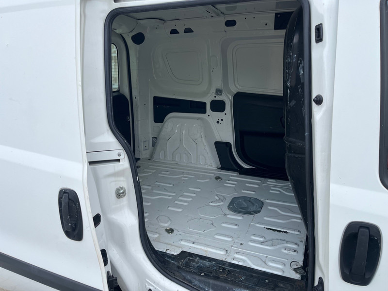 Fiat Dobló Cargo 1.3 MultiJet / NL Van - Väike kaubik: pilt 3 Fiat Dobló Cargo 1.3 MultiJet / NL Van - Väike kaubik: pilt 3