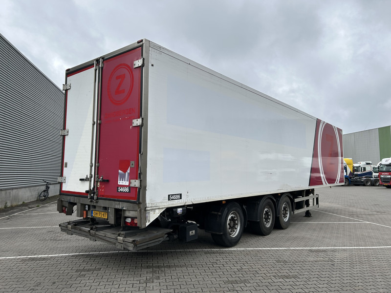 H.T.F. HZO 39 / Carrier Vector 1800 Frigo / Flowers / Loadlift 2500 kg / NL Trailer - Külmutiga poolhaagis: pilt 2 H.T.F. HZO 39 / Carrier Vector 1800 Frigo / Flowers / Loadlift 2500 kg / NL Trailer - Külmutiga poolhaagis: pilt 2