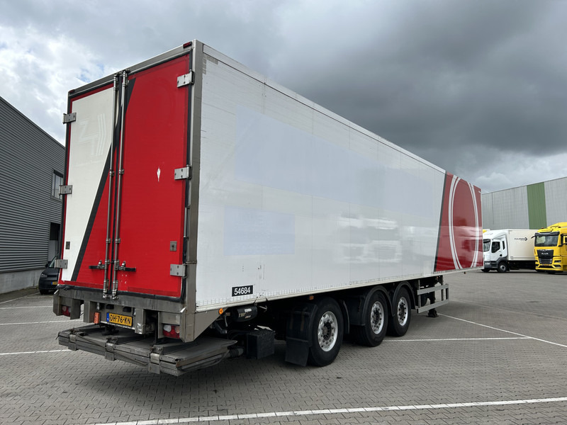 H.T.F HZO 39 / Heiwo / Carrier Vector 1800 -> Defect / Iso Box / Loadlift 2500 kg - Külmutiga poolhaagis: pilt 2 H.T.F HZO 39 / Heiwo / Carrier Vector 1800 -> Defect / Iso Box / Loadlift 2500 kg - Külmutiga poolhaagis: pilt 2