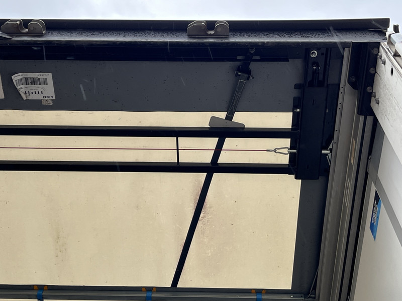 Krone Profi Liner / Schuifzeil / Schuifdak / 3 as / APK TUV 06-25 - Tentpoolhaagis: pilt 4 Krone Profi Liner / Schuifzeil / Schuifdak / 3 as / APK TUV 06-25 - Tentpoolhaagis: pilt 4